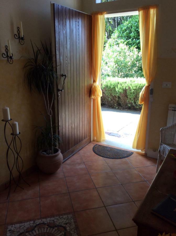 Via Bruno Rossi 23 Bed & Breakfast Ambrogio Exterior photo